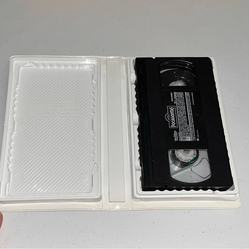 Disney’s Masterpiece Collection Pochahontas 5741 VHS Movie